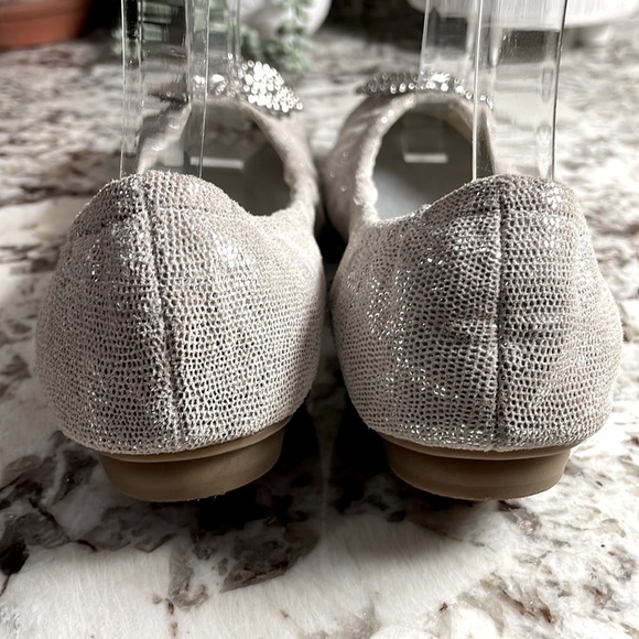 Tahari Valerie Leather Silver Sparkle Sparkly Ballet Flats Sz 6.5 - Picture 6 of 11